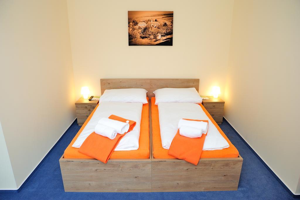 Hotel Praha Potštejn Habitación foto